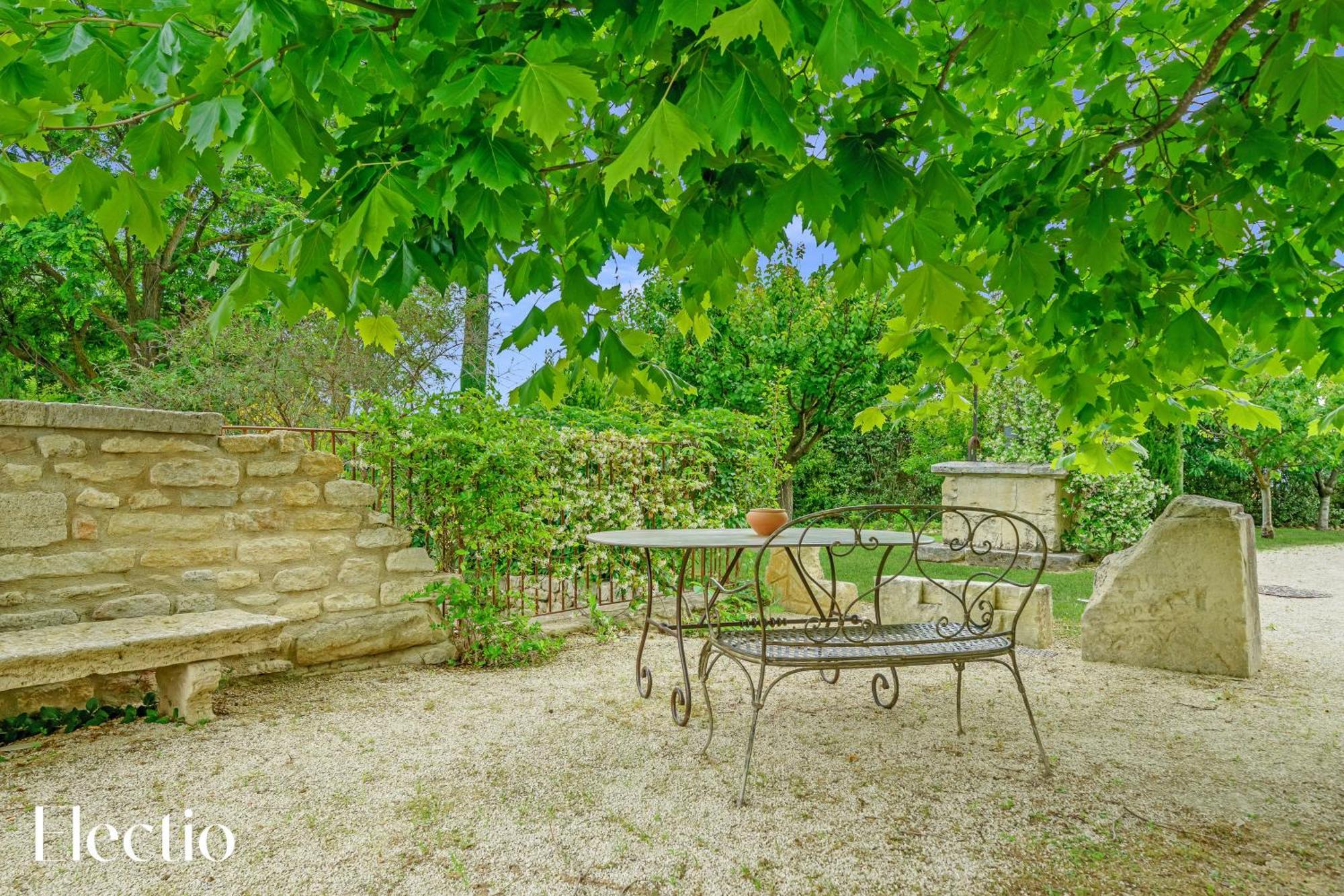 Residence Les Petitons Oppede Exterior photo