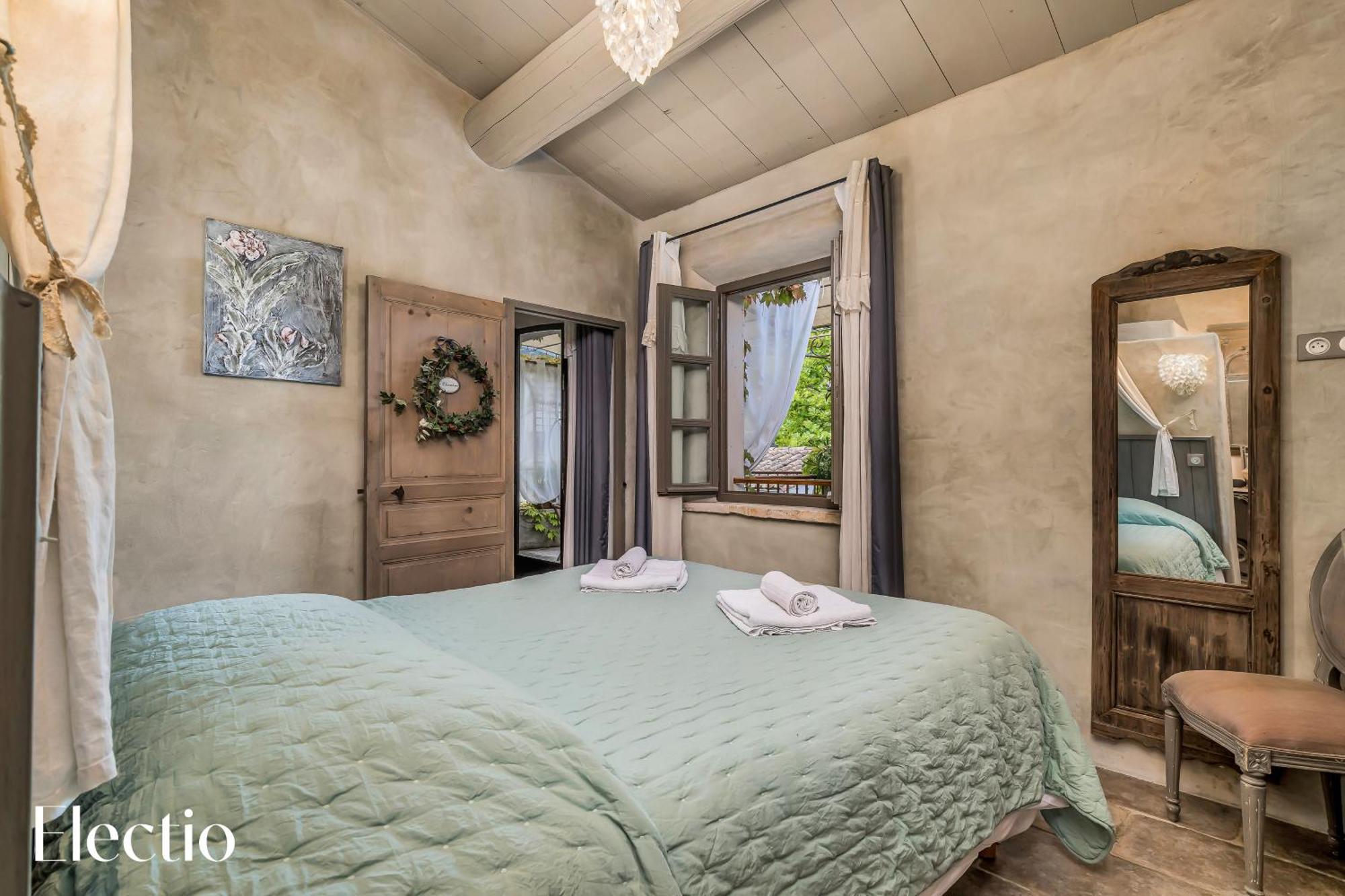 Residence Les Petitons Oppede Room photo