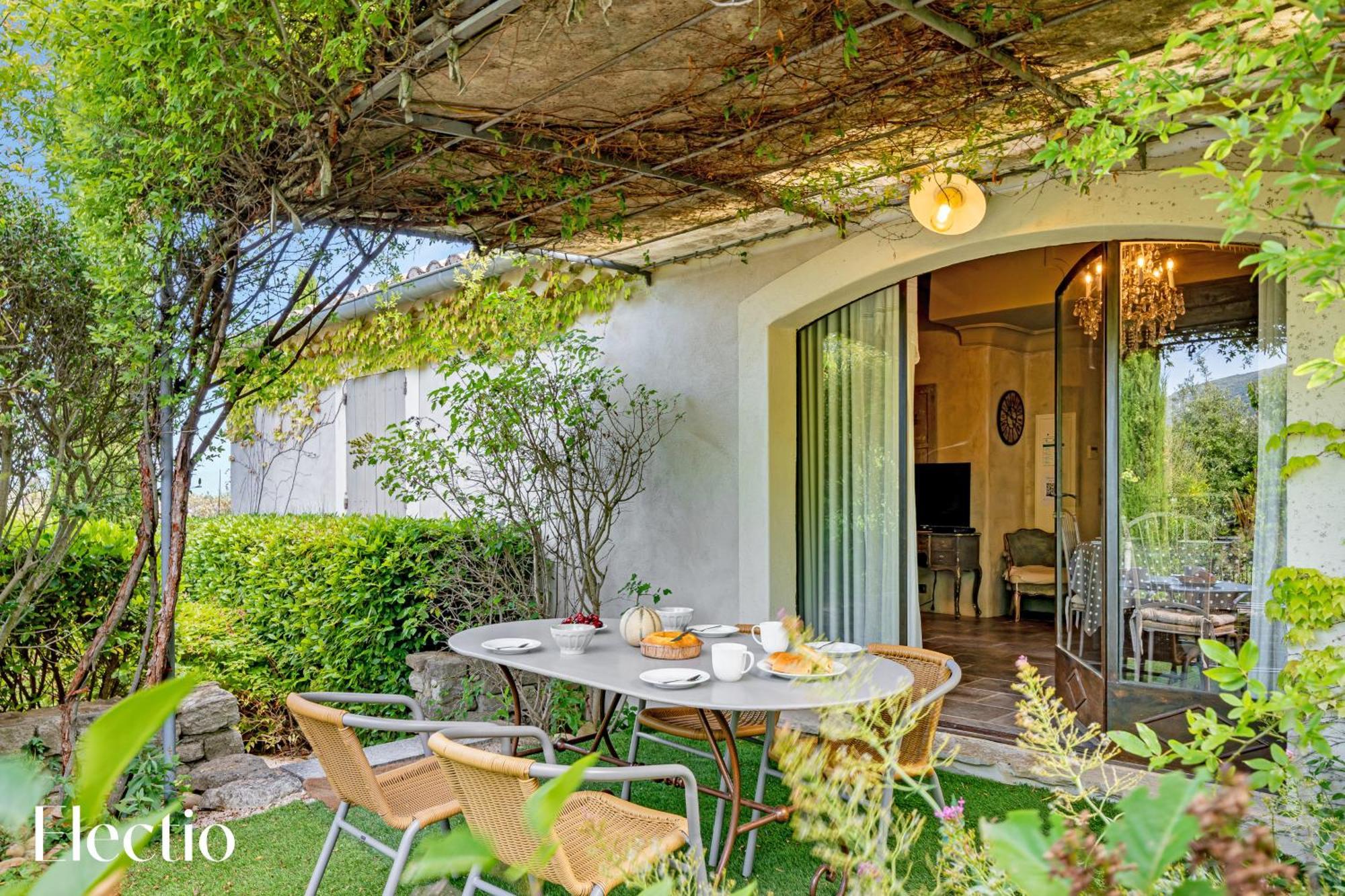 Residence Les Petitons Oppede Room photo