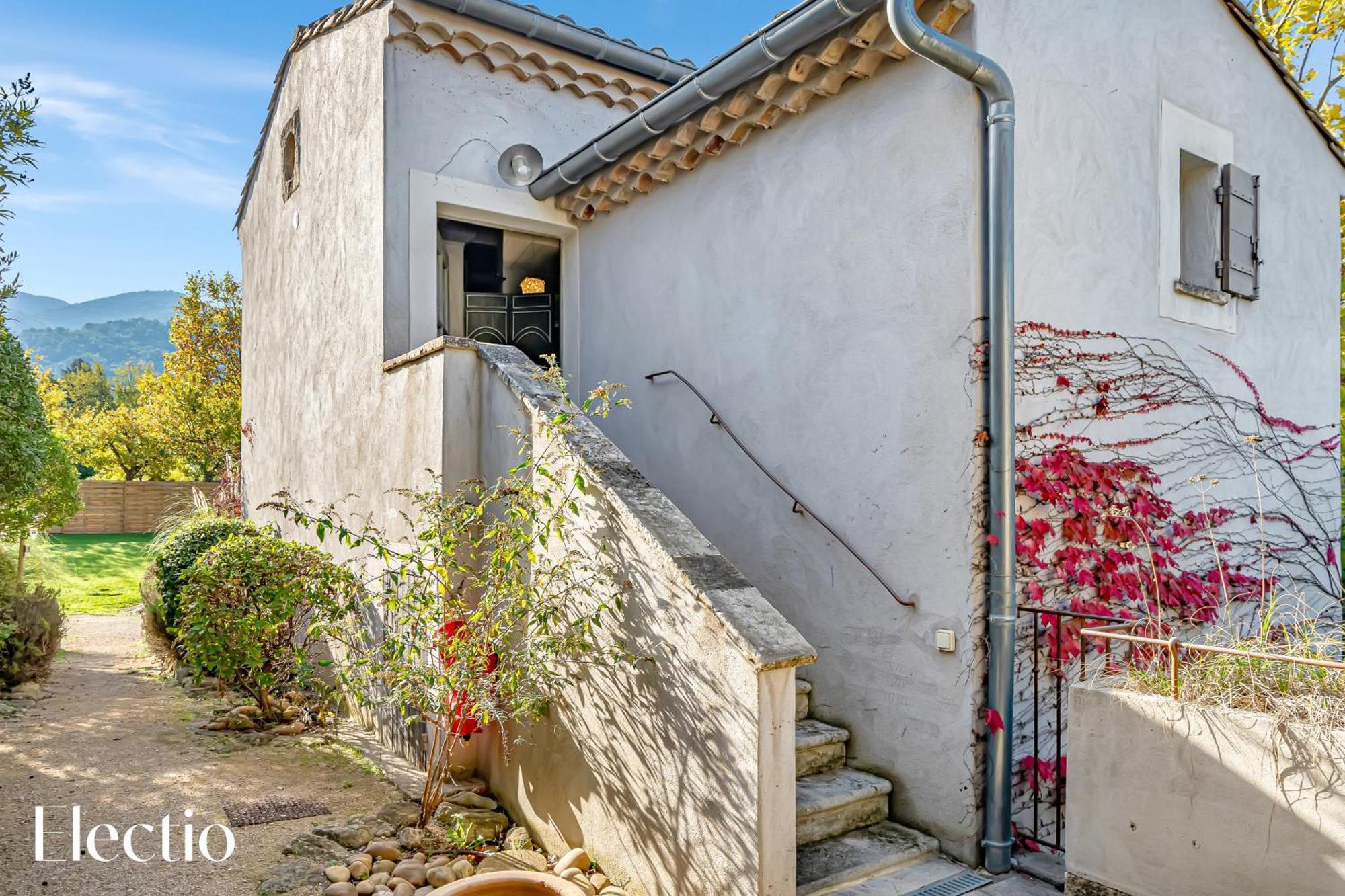 Residence Les Petitons Oppede Exterior photo