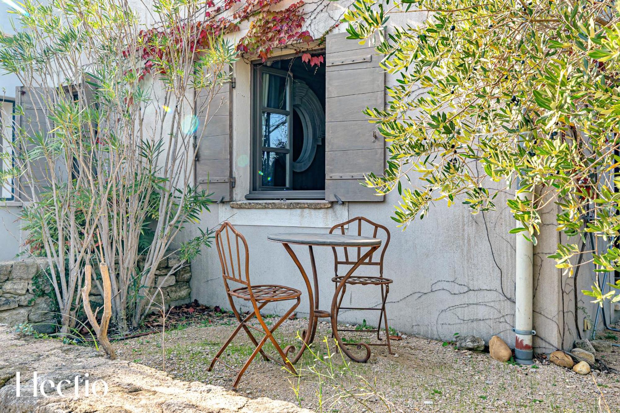 Residence Les Petitons Oppede Exterior photo